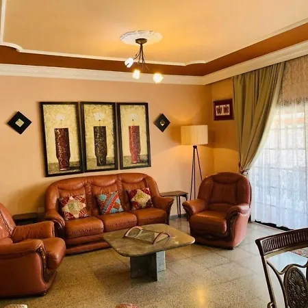 Grosszugiges Ferienhaus Mit Pool Fur 20 Personen Auf Teneriffa Mit Blick Auf Teide בית נופש לאס גלטאס